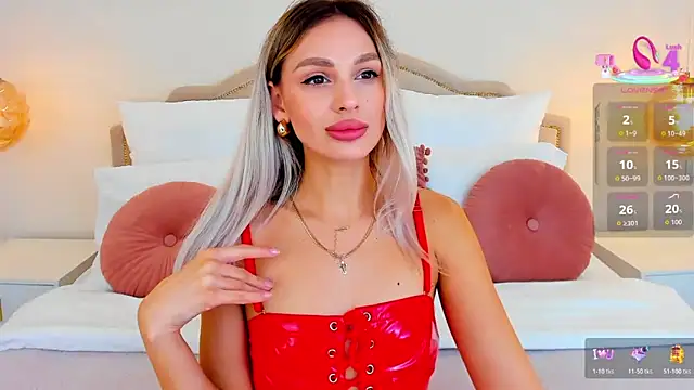 MissLoou online show from 27, 10, 2025