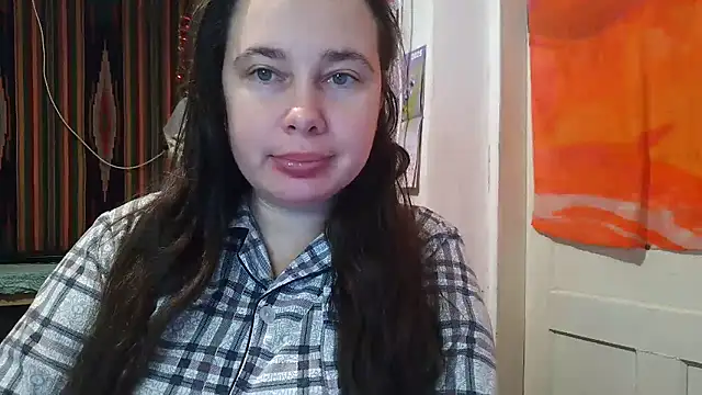 Cora Maro online show from 4, 10, 2025