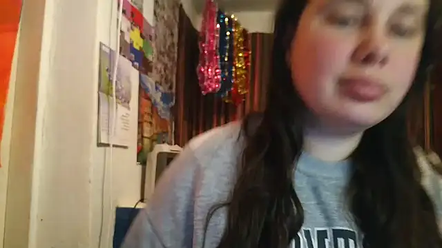 Cora Maro online show from 28, 10, 2025