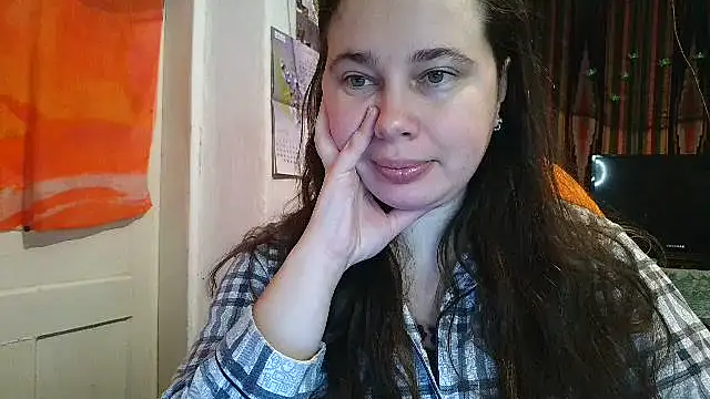 Cora Maro online show from 3, 11, 2025