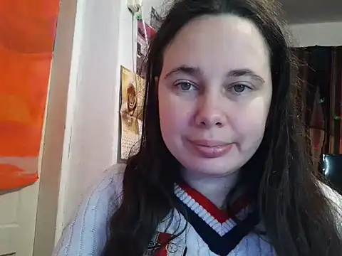 Cora Maro online show from 9, 11, 2025