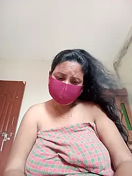 Snapshot of Neha-Roy chatting on 4, 7, 2026 Neha-Roy online show from 4, 7, 2026