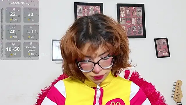 RoxaneEvans  online show from 6, 4, 2026