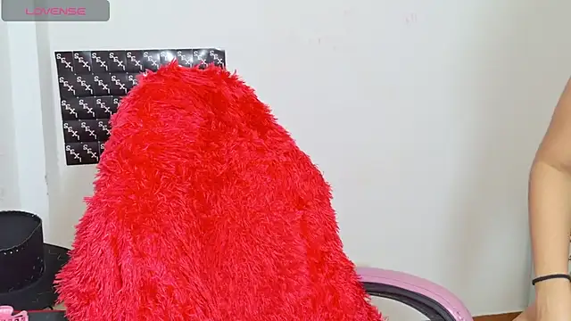 RoxaneEvans  online show from 6, 11, 2025