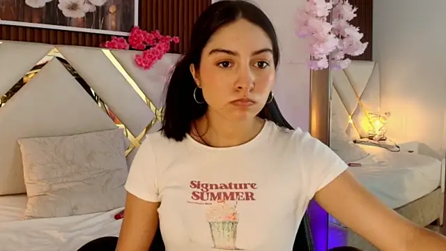 Emelie Ch1 online show from 18, 6, 2026