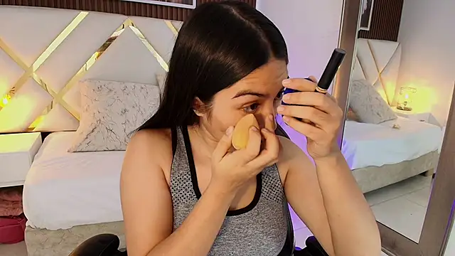 Emelie Ch1 online show from 19, 3, 2026