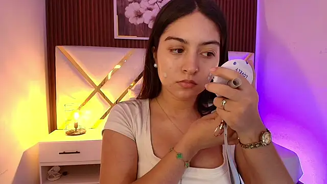 Emelie Ch1 online show from 14, 1, 2026