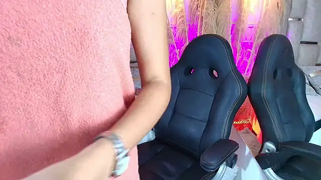 Emelie Ch1 online show from 21, 2, 2025