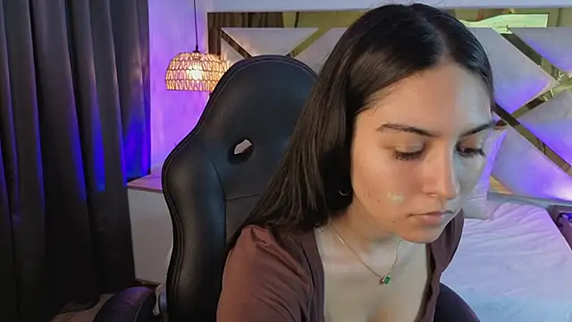 Emelie Ch1 online show from 27, 6, 2026