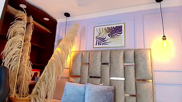 Emelie Ch1 online show from 20, 3, 2025