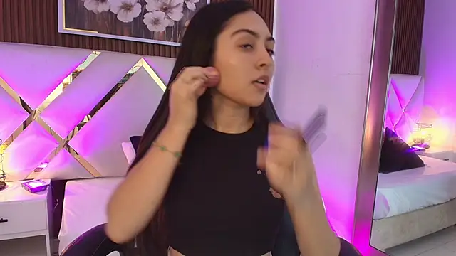 Emelie Ch1 online show from 14, 5, 2026