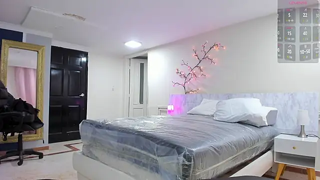 charolbruce 1 online show from 18, 3, 2026