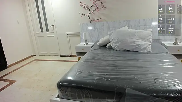 charolbruce 1 online show from 8, 4, 2026