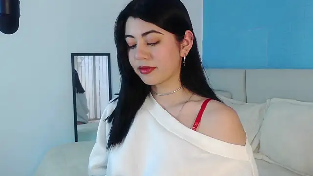 Zoe Benson online show from 7, 3, 2025