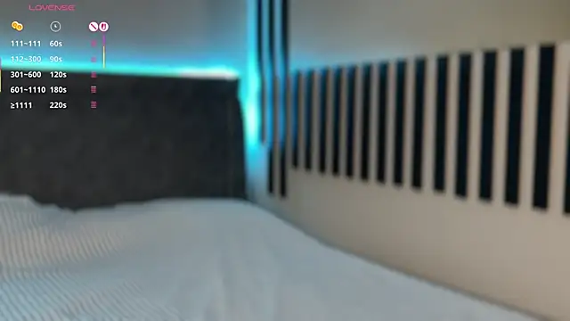 Li Amelie  online show from 4, 12, 2025