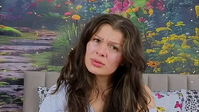 MadameDeFeu online show from 8, 3, 2025