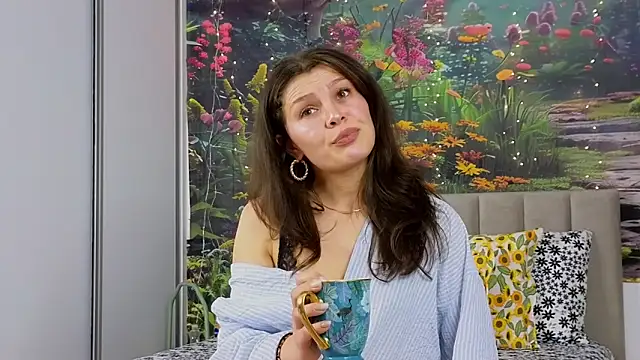 MadameDeFeu online show from 22, 2, 2025