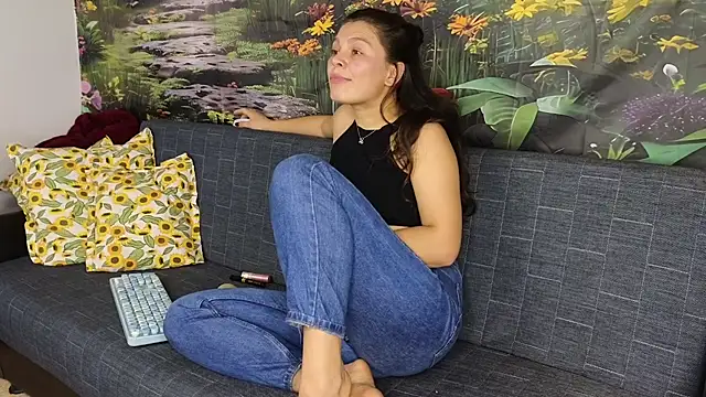 MadameDeFeu online show from 13, 10, 2025