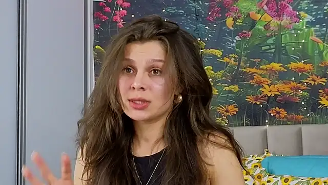 MadameDeFeu online show from 17, 2, 2025