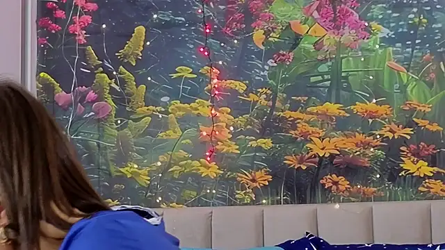 MadameDeFeu online show from 13, 2, 2025