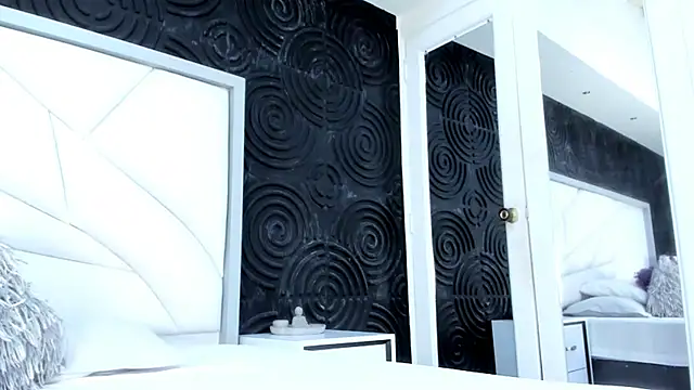 AbigailWilliams  online show from 20, 10, 2025