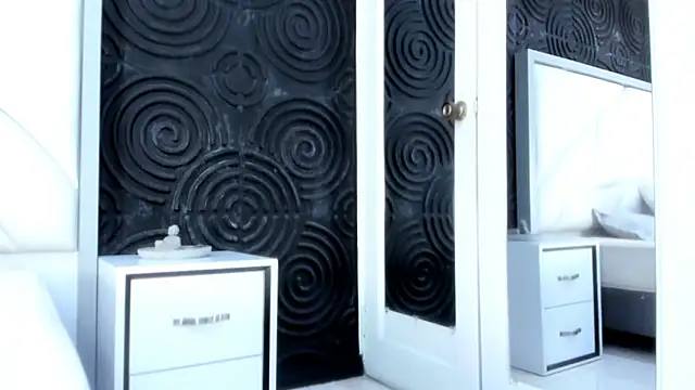 AbigailWilliams  online show from 3, 11, 2025