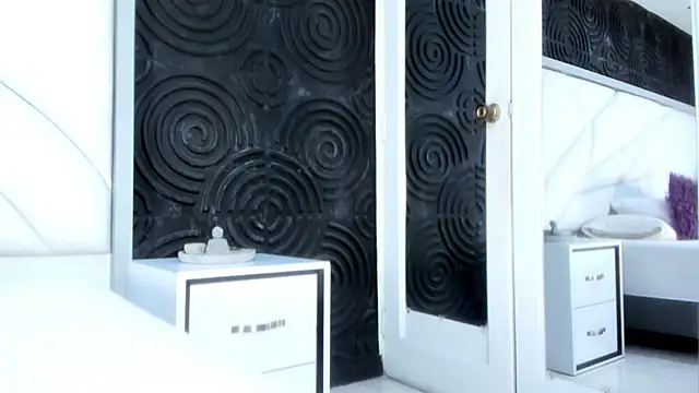 AbigailWilliams  online show from 10, 11, 2025