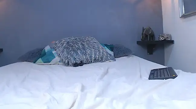 AbigailWilliams  online show from 14, 3, 2025