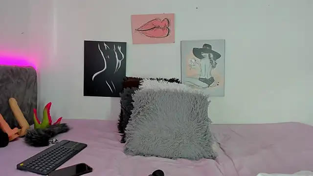 BarbieHotLaura online show from 29, 11, 2025