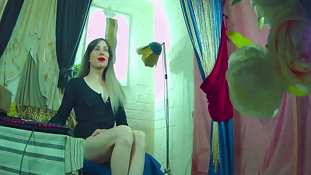 Mary Loon online show from 25, 2, 2026