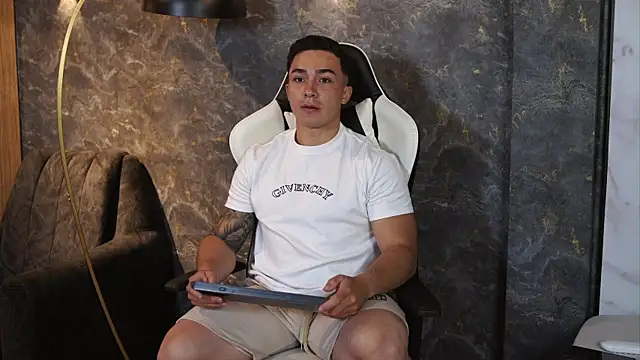 Ryan Hunt online show from 11, 11, 2025