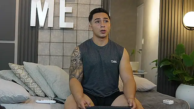 Ryan Hunt online show from 4, 3, 2025