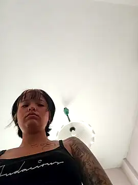 LorenRosse online show from 10, 10, 2025