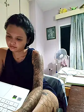 LorenRosse online show from 10, 9, 2025