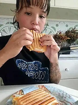 LorenRosse online show from 9, 10, 2025