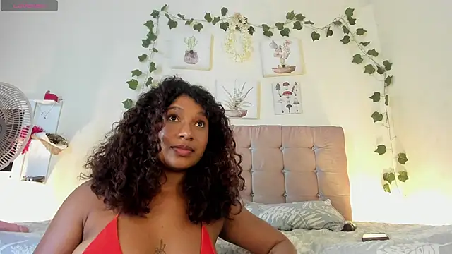 Snapshot of sara_sophieee chatting on 26, 2, 2025 sara sophieee online show from 26, 2, 2025