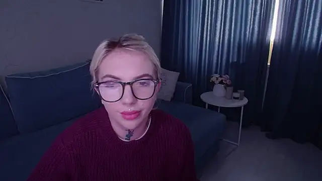 AnneTenet online show from 3, 10, 2025