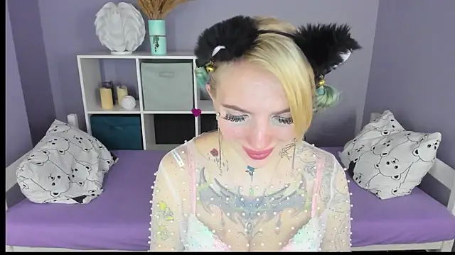 AnneTenet online show from 7, 2, 2025