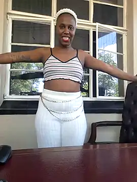 Snapshot of YourDreamLady22 chatting on 8, 2, 2025 YourDreamLady22 online show from 8, 2, 2025