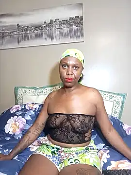 Snapshot of YourDreamLady22 chatting on 17, 11, 2025 YourDreamLady22 online show from 17, 11, 2025