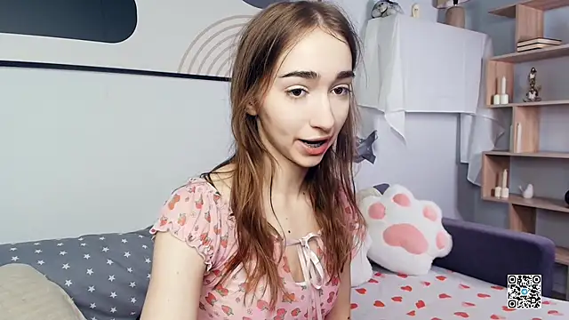 PollyBeev online show from 27, 10, 2025