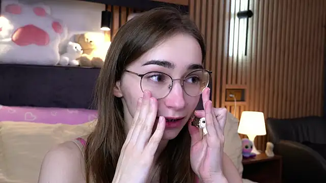 PollyBeev online show from 16, 11, 2025