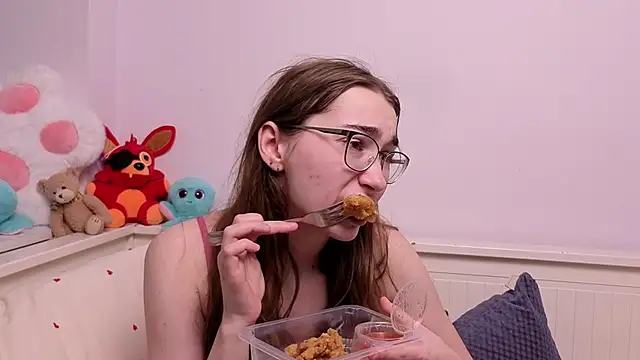 PollyBeev online show from 29, 6, 2026