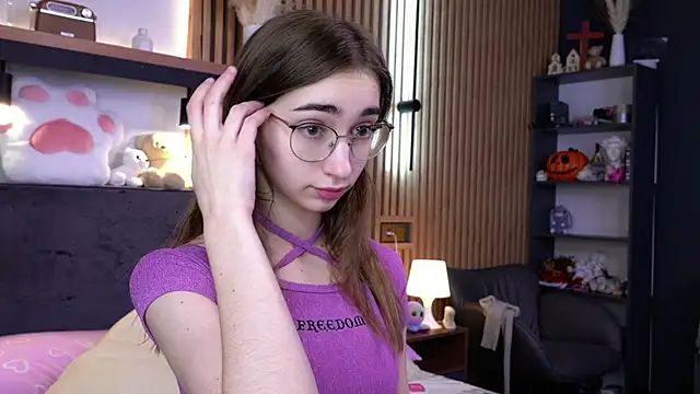 PollyBeev online show from 14, 11, 2025