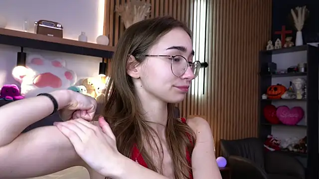 PollyBeev online show from 17, 11, 2025