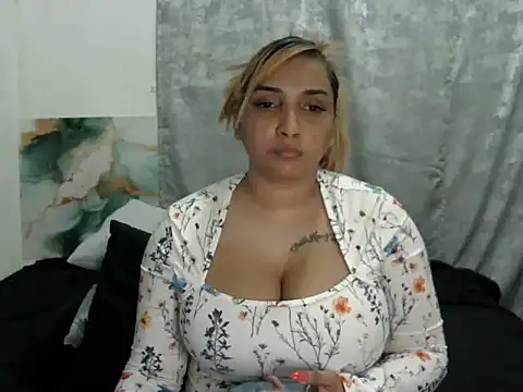 GORGEOUSLIPS online show from 29, 4, 2026