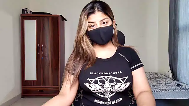Hoty-Shivangi online show from 11, 3, 2026