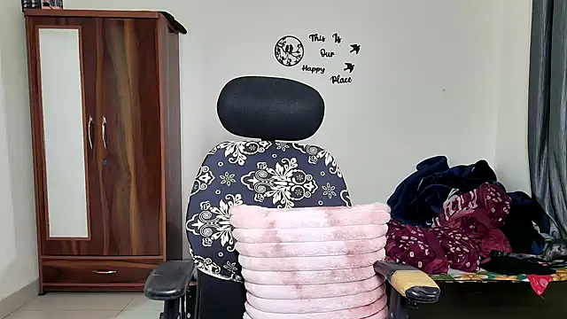 Snapshot of Hoty-Shivangi chatting on 28, 2, 2026 Hoty-Shivangi online show from 28, 2, 2026