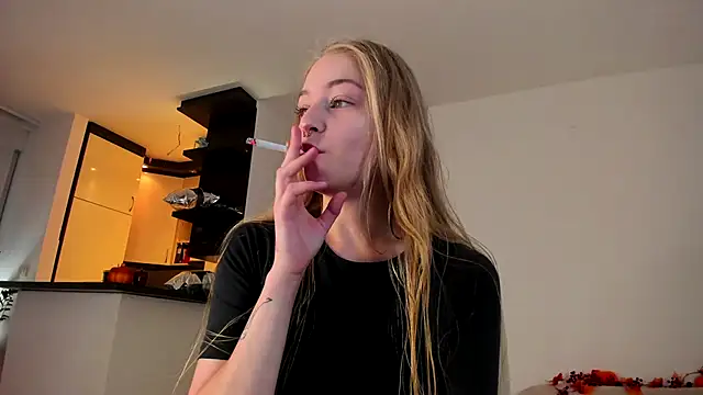 MiaMews online show from 21, 9, 2025