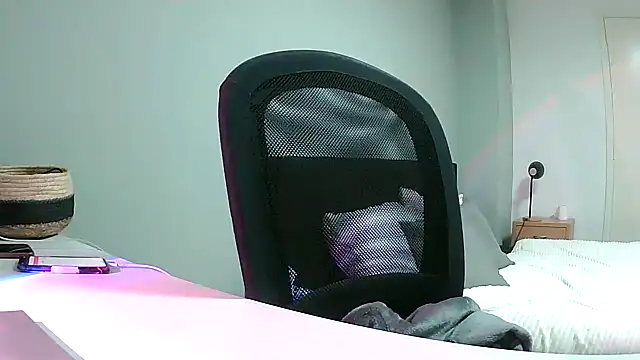 Snapshot of dutchesmee_x chatting on 17, 2, 2025 dutchesmee x online show from 17, 2, 2025